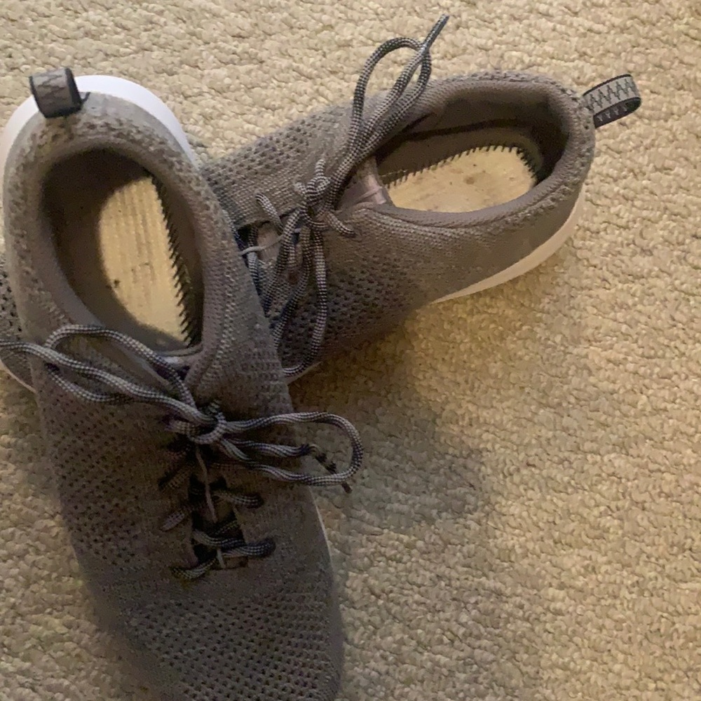 Women’s shoes